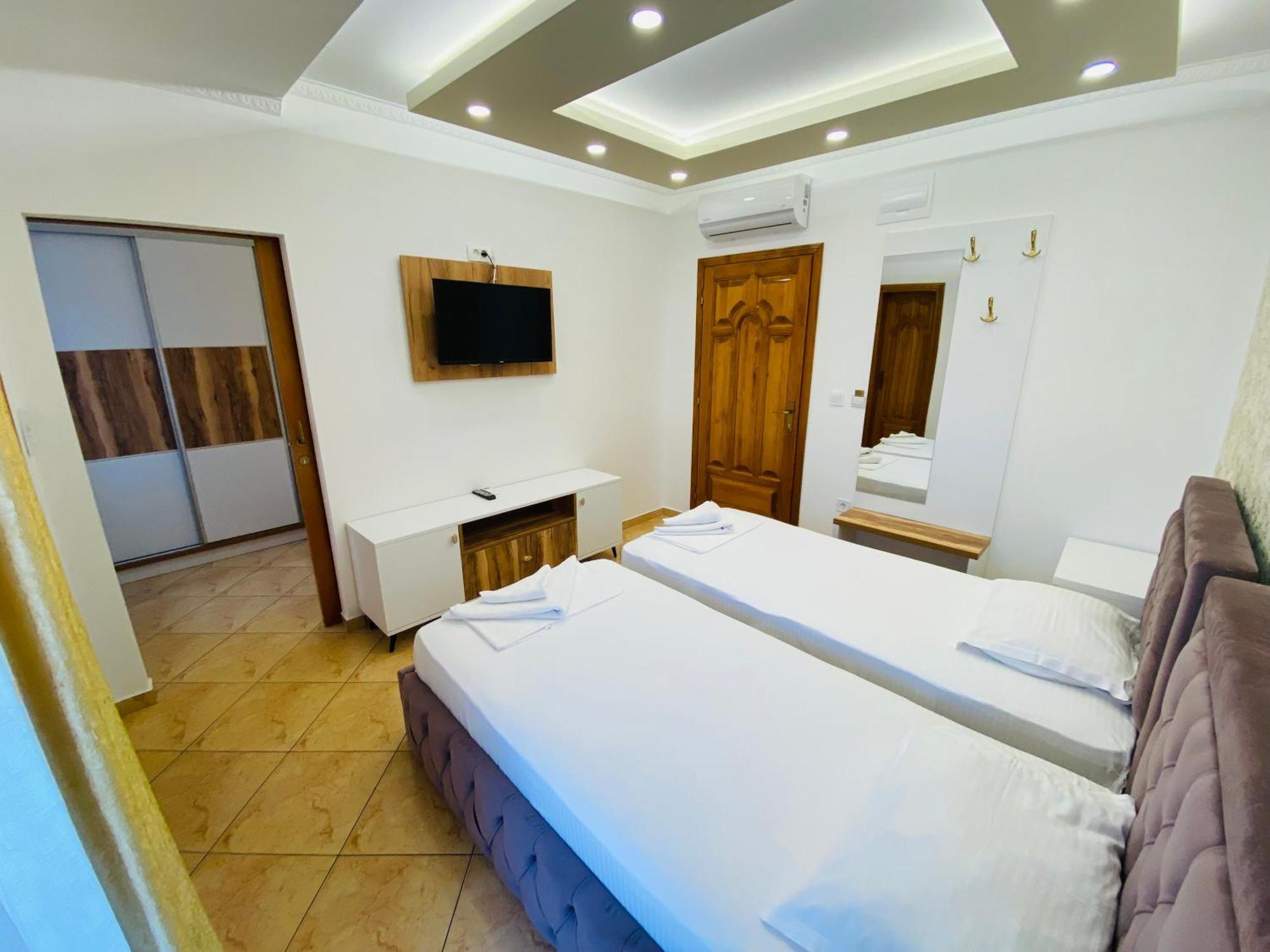 Apart Hotel Llolla Ulcinj Exterior photo
