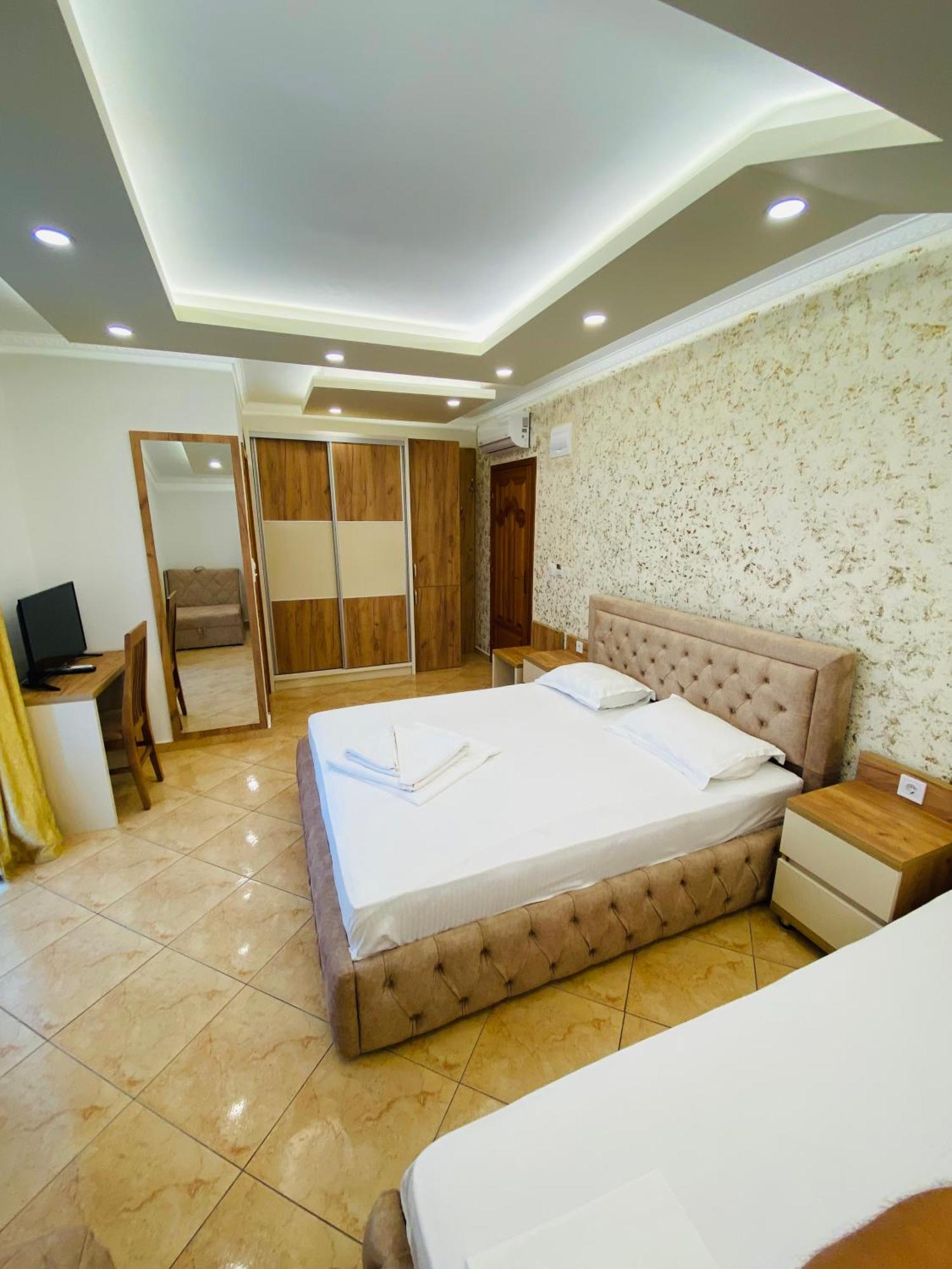 Apart Hotel Llolla Ulcinj Exterior photo